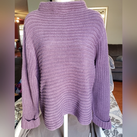 Vintage Two-One-Two Studio New York Sweater Y2K Style - Picture 1 of 9